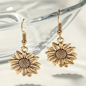 Sunflower earrings. Gold tone